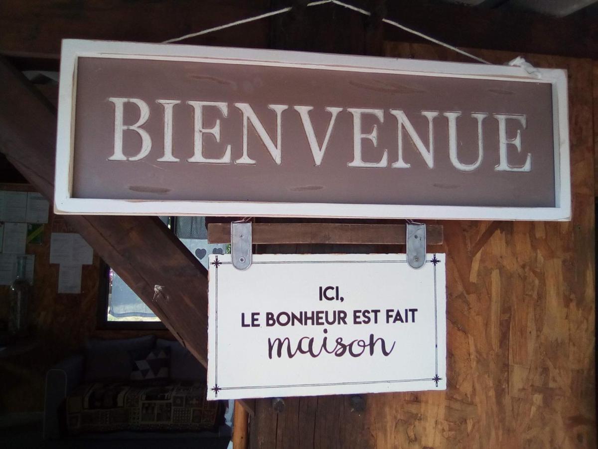 " Village Tonneaux De Tirpoil " Montilliers Exterior foto