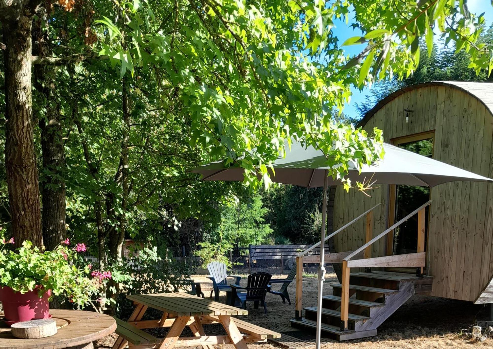 " Village Tonneaux De Tirpoil " Montilliers Exterior foto